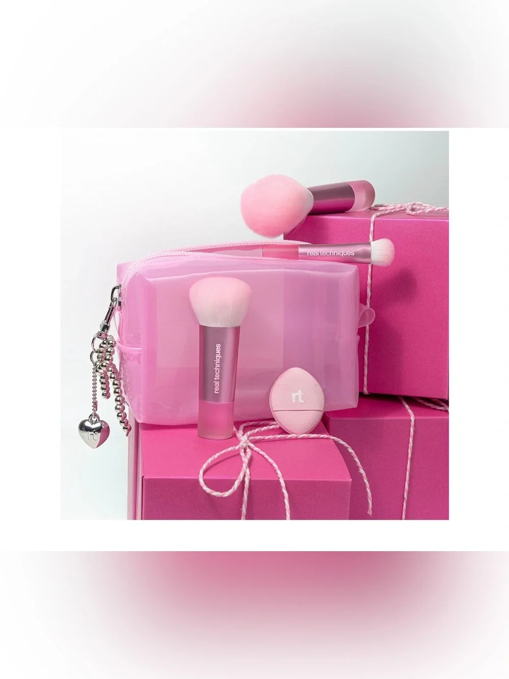 Real Techniques Sweet Tooth Treat Yourself Travel Brush & Puff 5 Piece Set